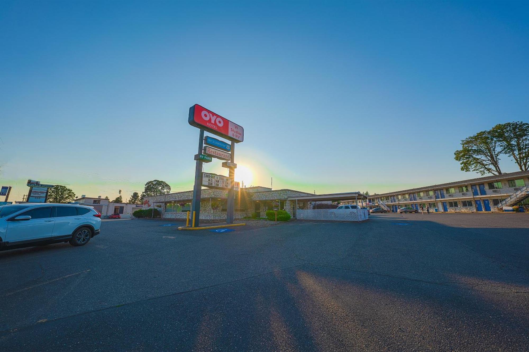 Oyo Hotel St Helens Or Сент-Хеленс Экстерьер фото