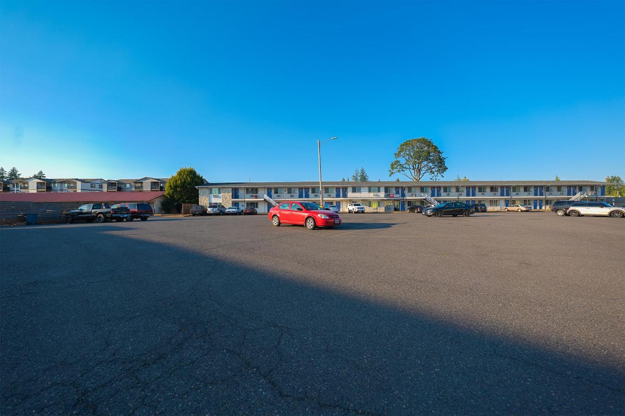 Oyo Hotel St Helens Or Сент-Хеленс Экстерьер фото